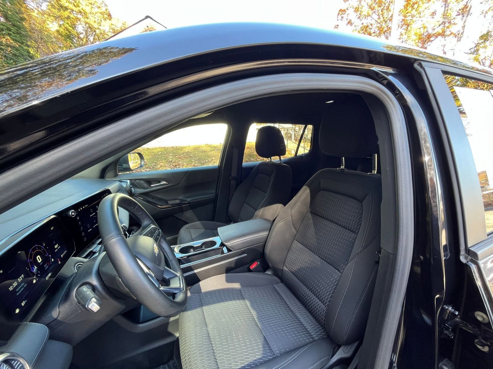 Thumbnail: 2025 Chevrolet Equinox - 32