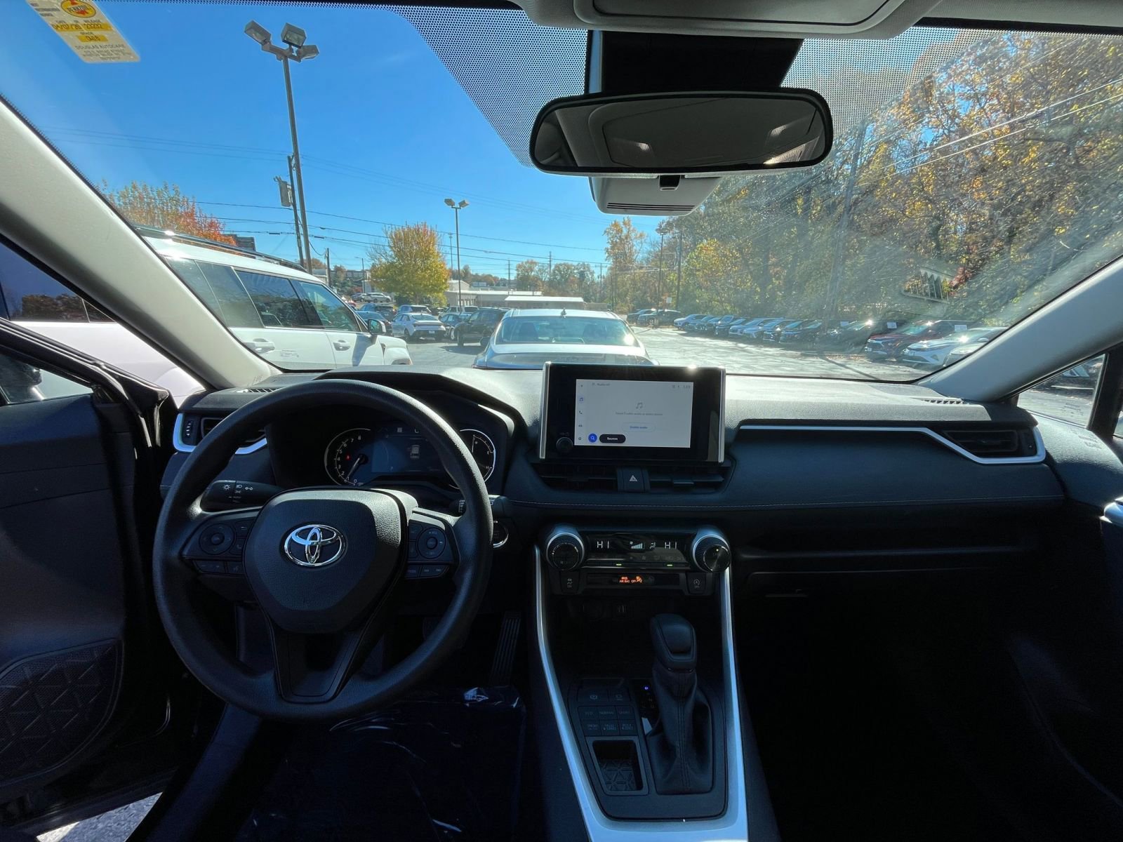 Thumbnail: 2025 Toyota RAV4 - 29