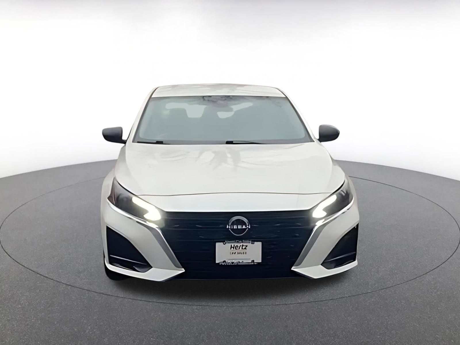 Thumbnail: 2025 Nissan Altima - 4