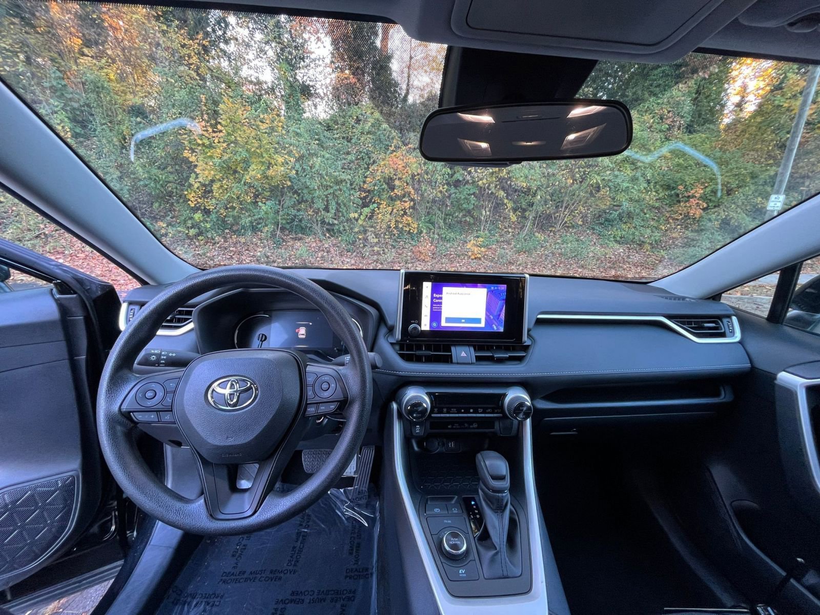 Thumbnail: 2025 Toyota RAV4 - 29