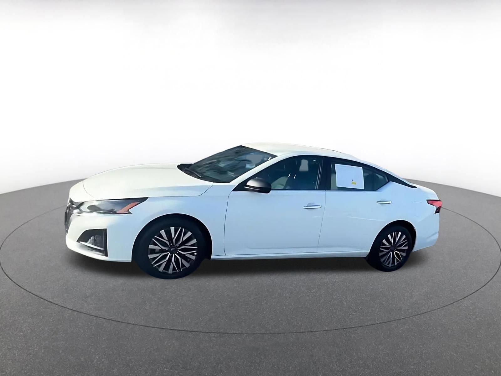 Thumbnail: 2025 Nissan Altima - 8