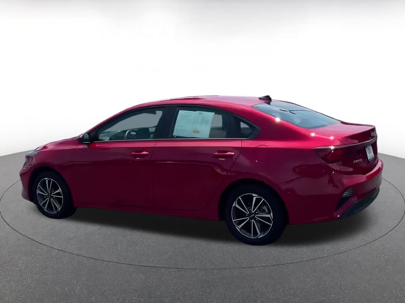 Thumbnail: 2023 Kia Forte - 7