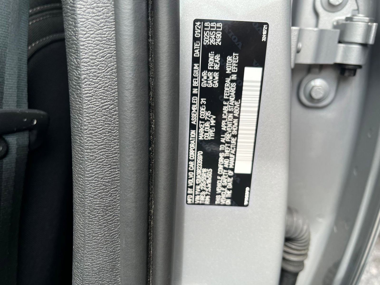 Thumbnail: 2024 Volvo XC40 - 27