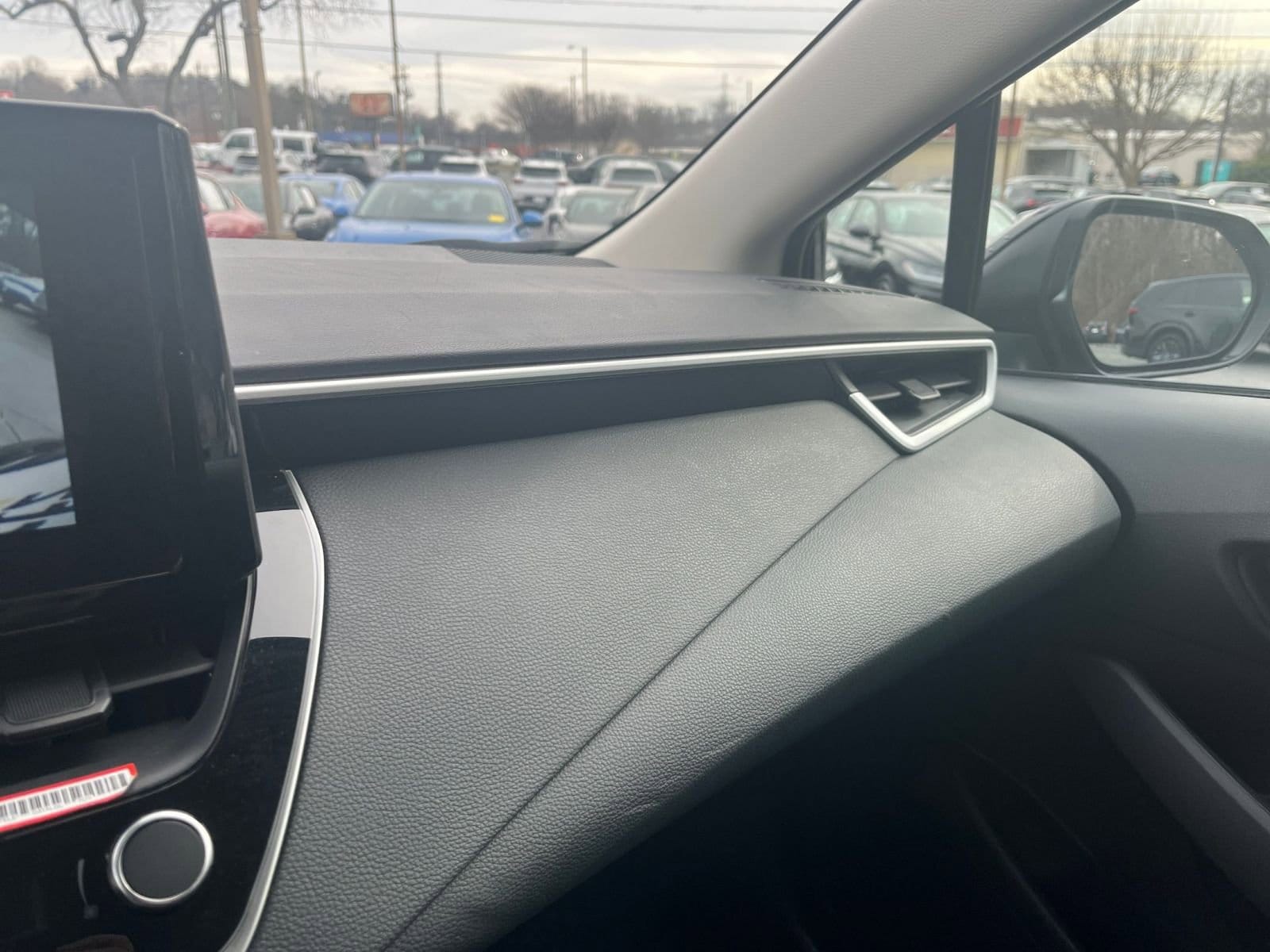 Thumbnail: 2025 Toyota Corolla - 29