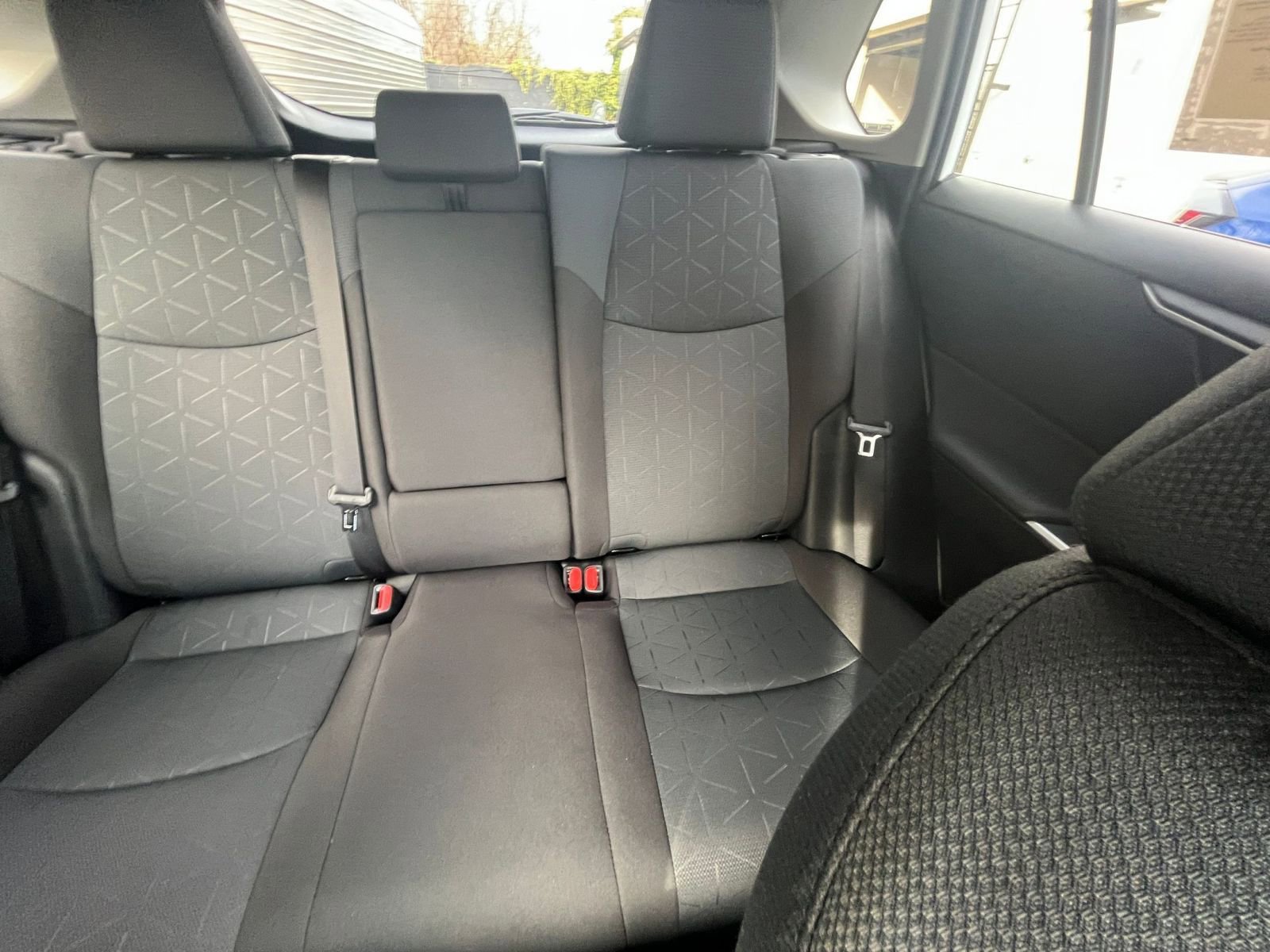 Thumbnail: 2025 Toyota RAV4 - 33