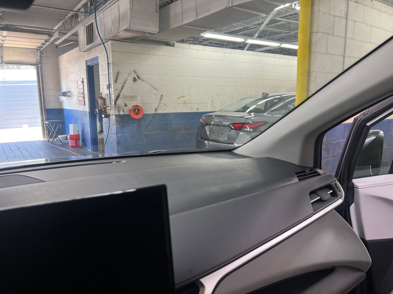 Thumbnail: 2025 Toyota Sienna - 34