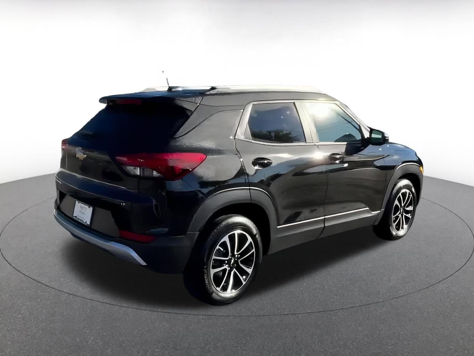 Thumbnail: 2025 Chevrolet TrailBlazer - 12