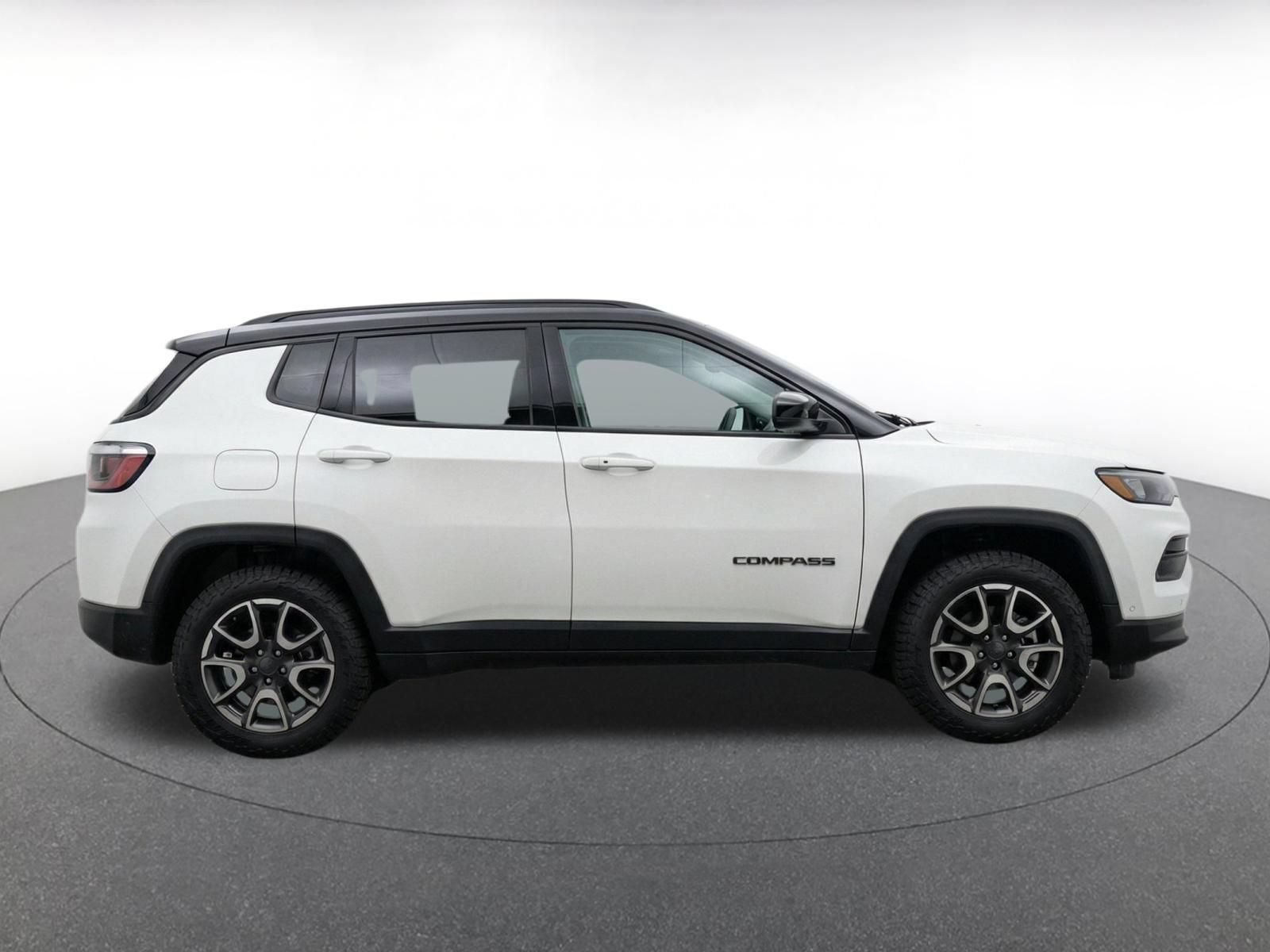 Thumbnail: 2025 Jeep Compass - 13