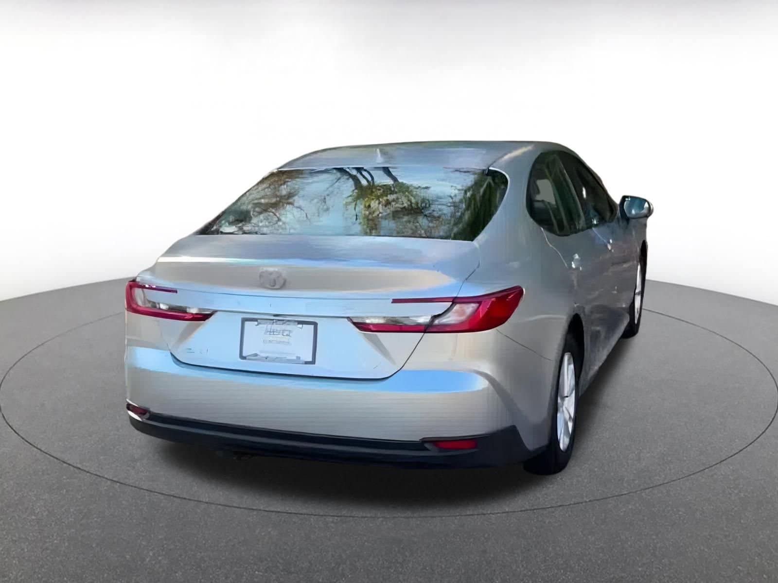 Thumbnail: 2025 Toyota Camry - 16