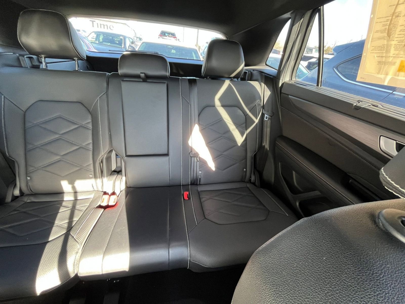 Thumbnail: 2025 Volkswagen Atlas - 32