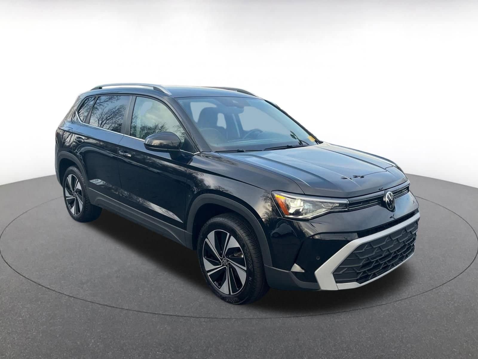 Thumbnail: 2025 Volkswagen Taos - 1