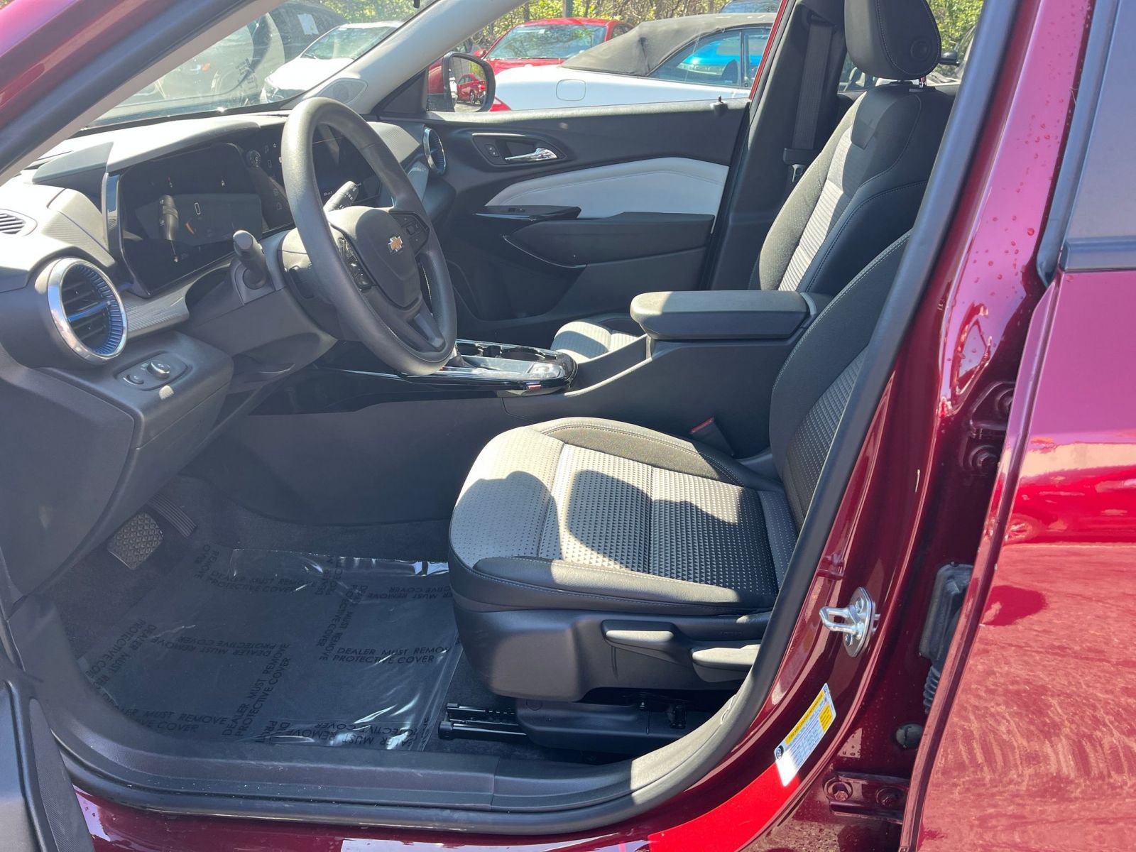 Thumbnail: 2025 Chevrolet Trax - 23