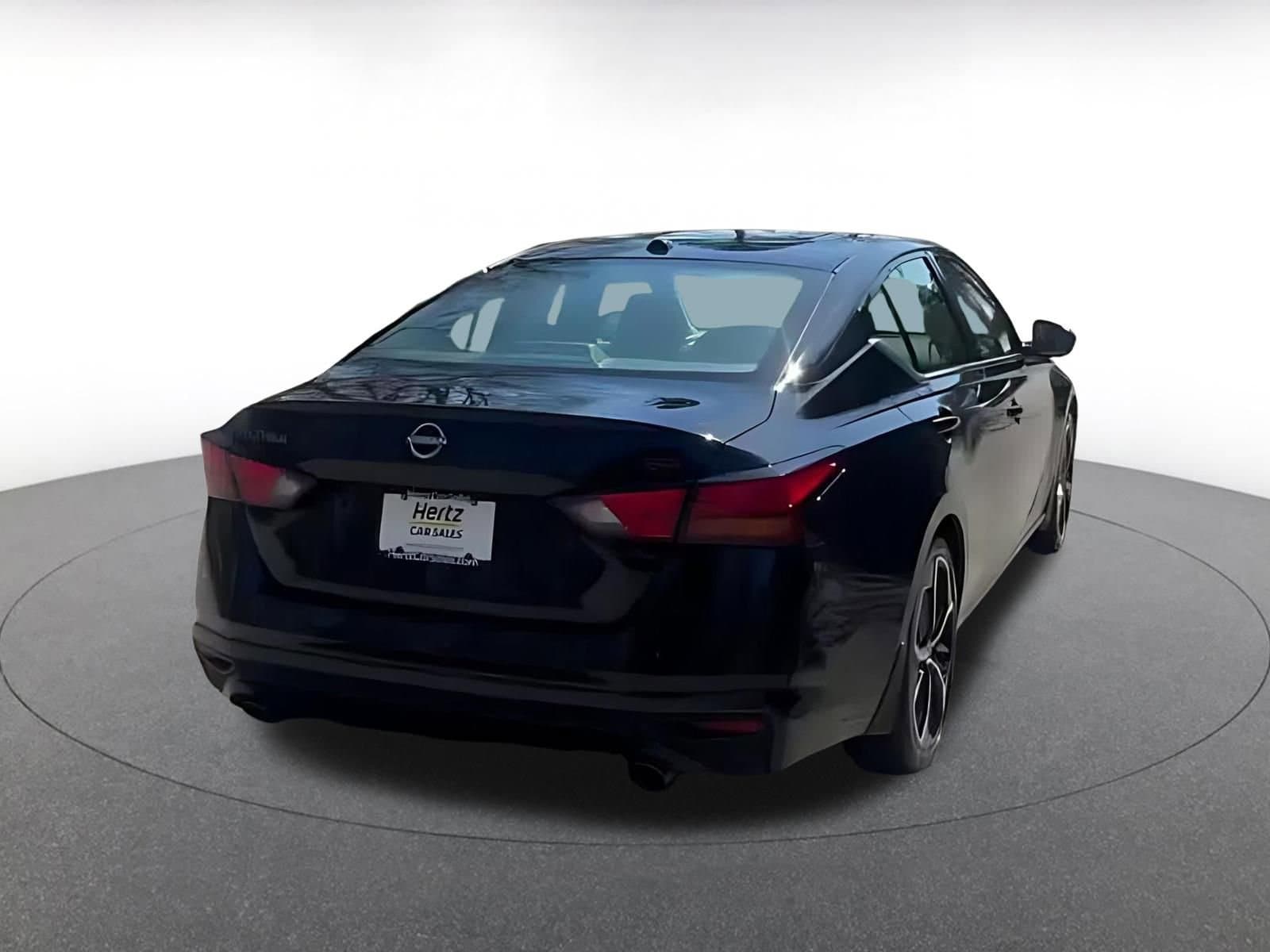 Thumbnail: 2025 Nissan Altima - 12