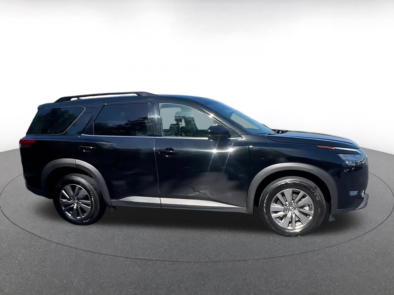 Thumbnail: 2025 Nissan Pathfinder - 16