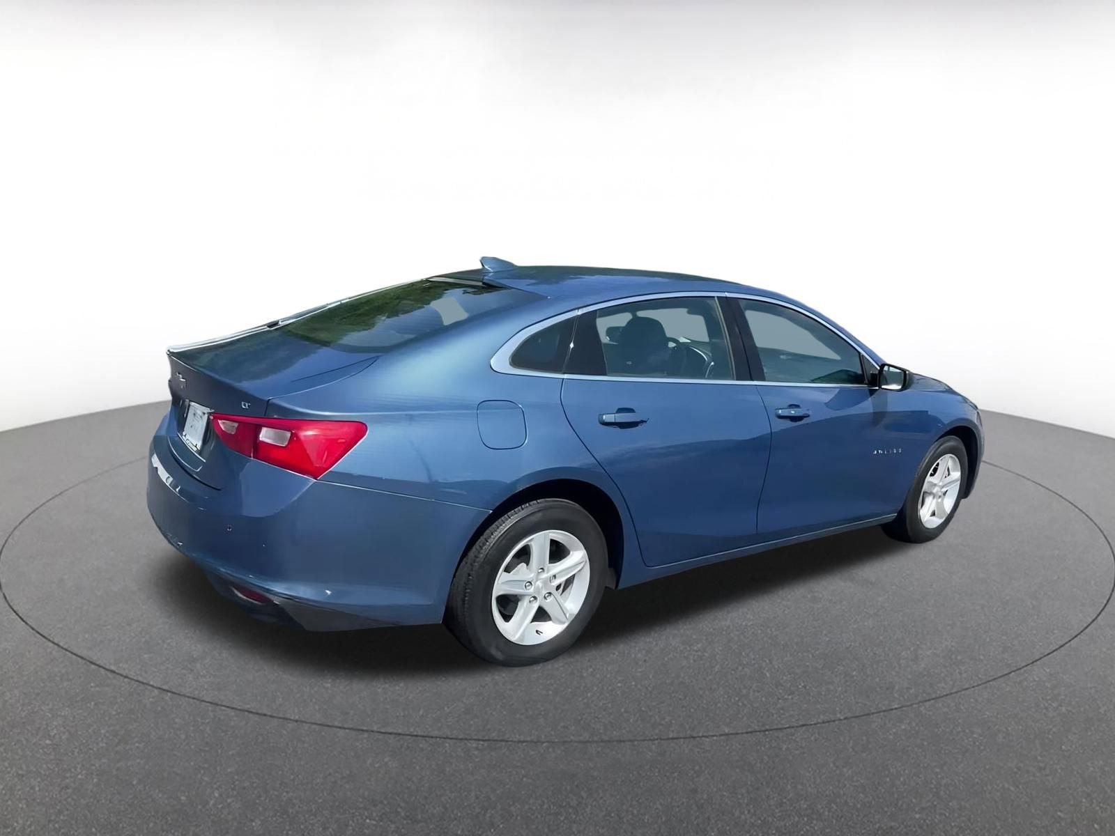 Thumbnail: 2024 Chevrolet Malibu - 16