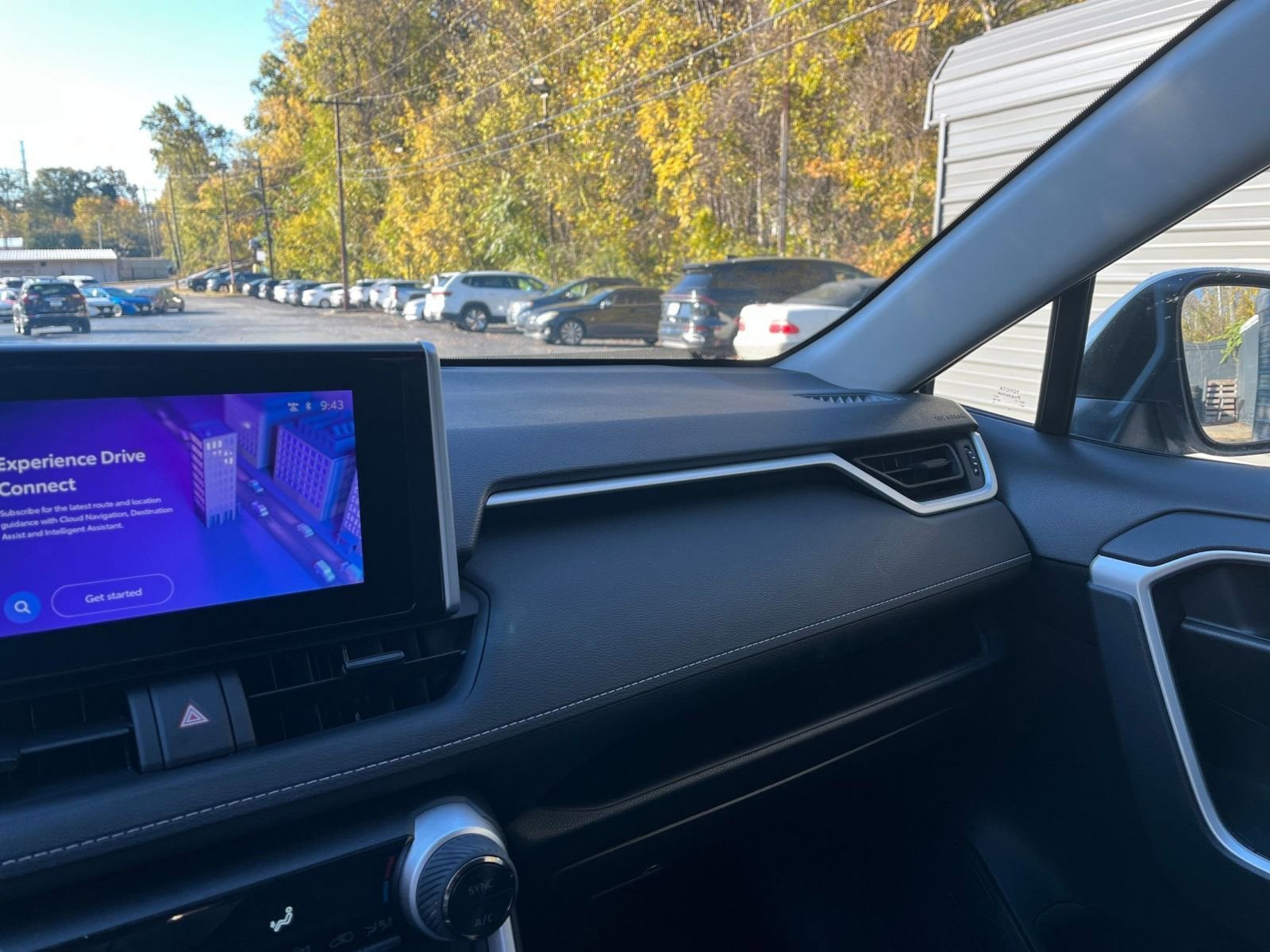 Thumbnail: 2025 Toyota RAV4 - 31