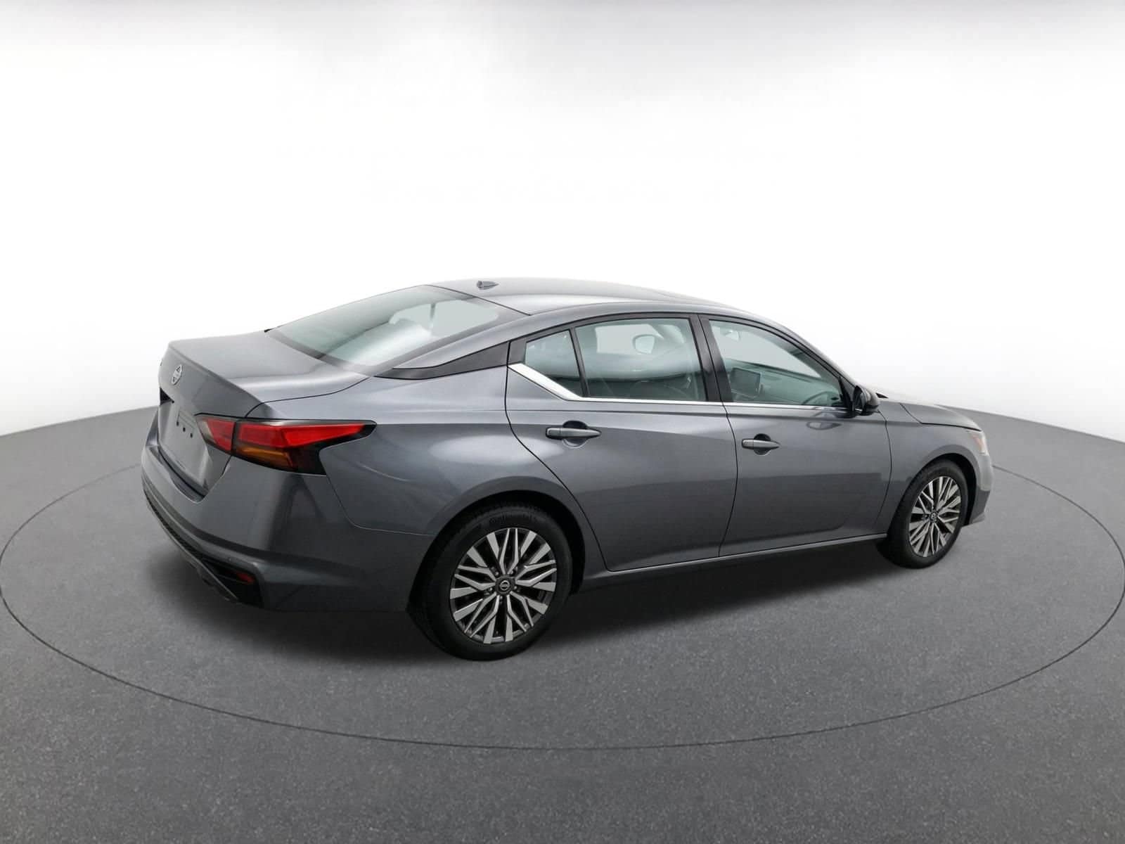 Thumbnail: 2025 Nissan Altima - 8