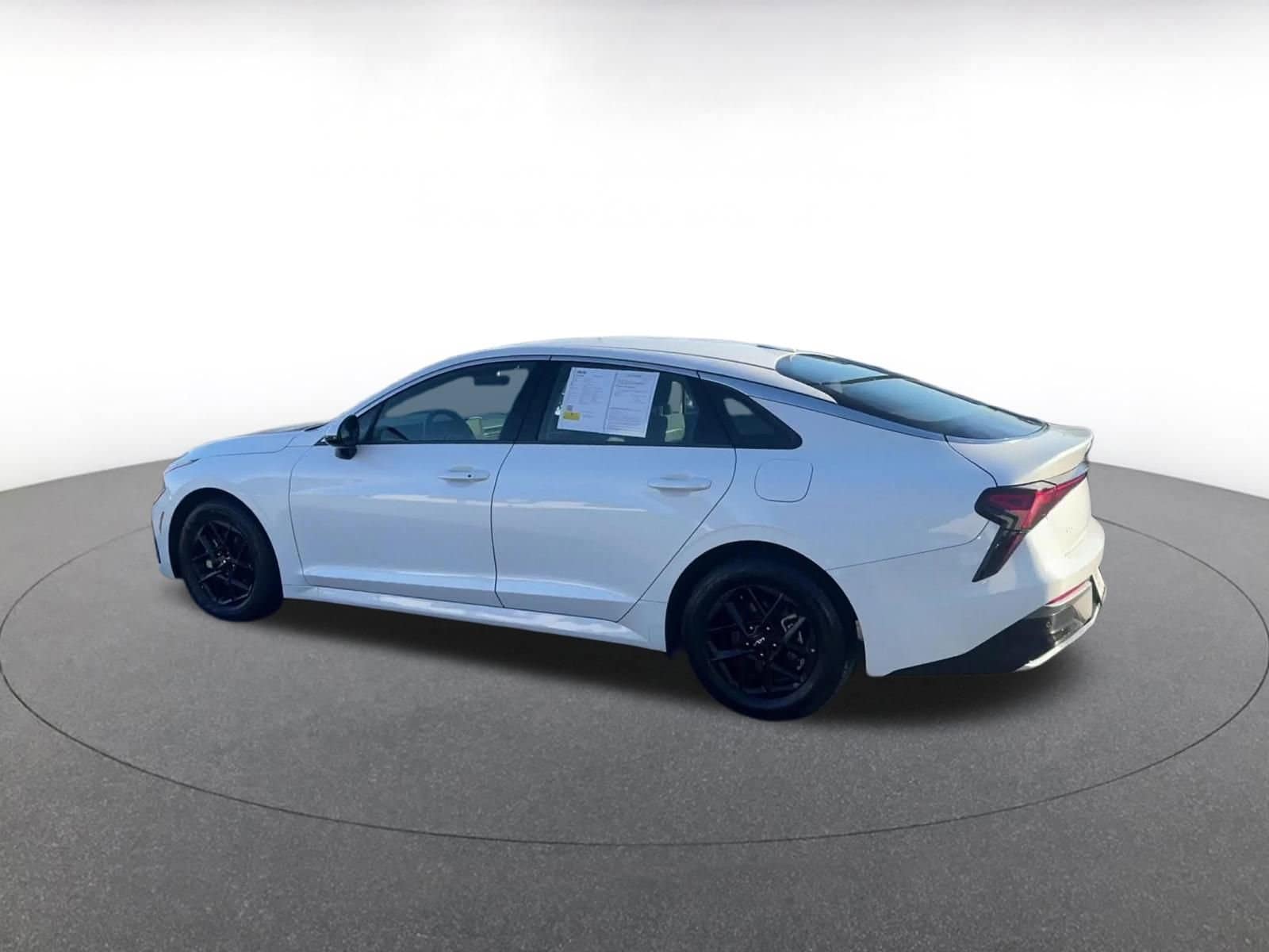 Thumbnail: 2025 Kia K5 - 10