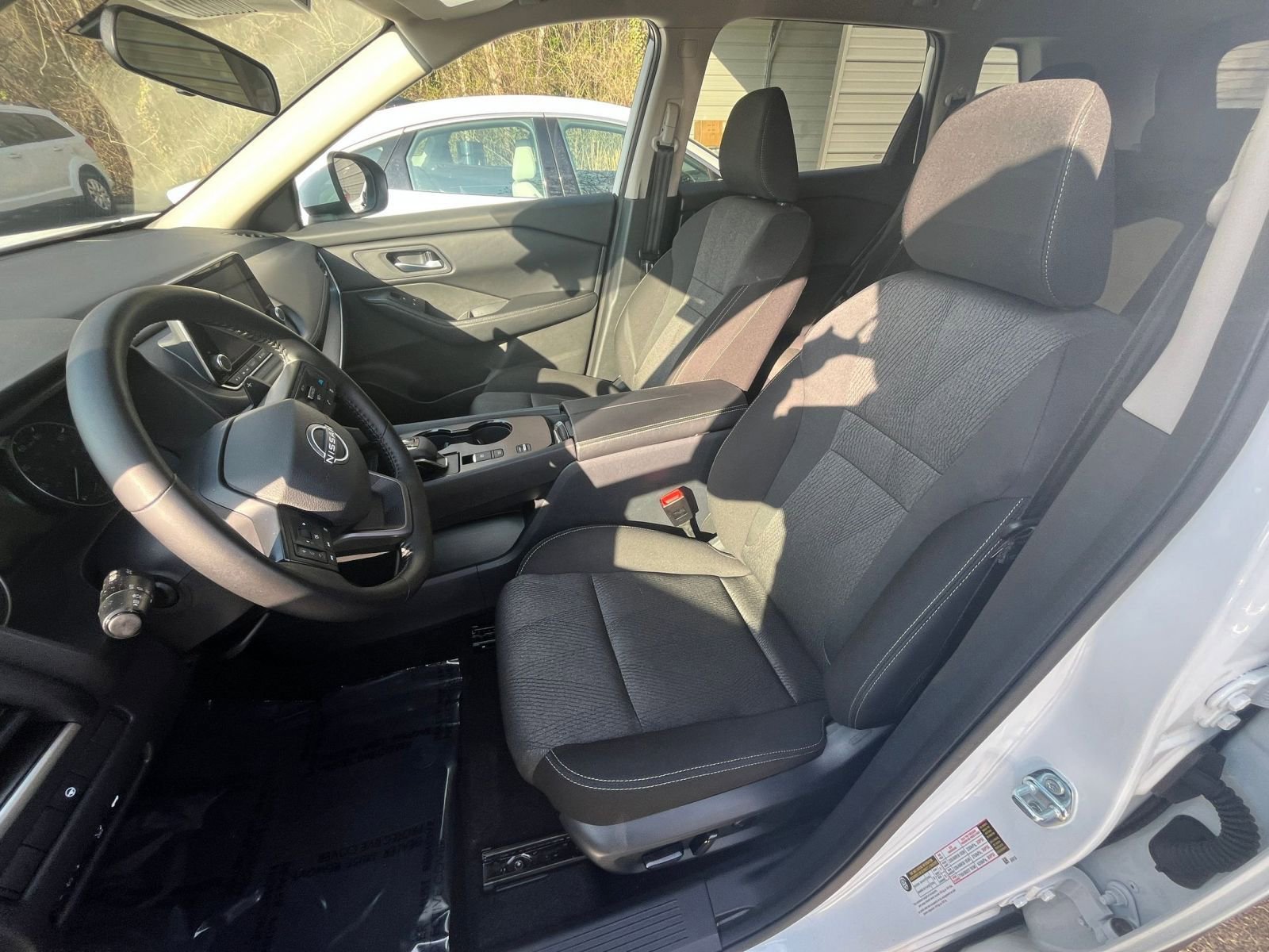 Thumbnail: 2025 Nissan Rogue - 32