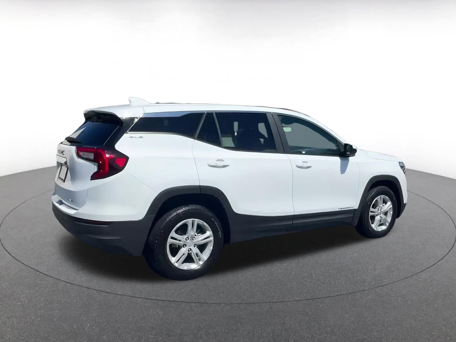 2024 GMC Terrain SLE 15