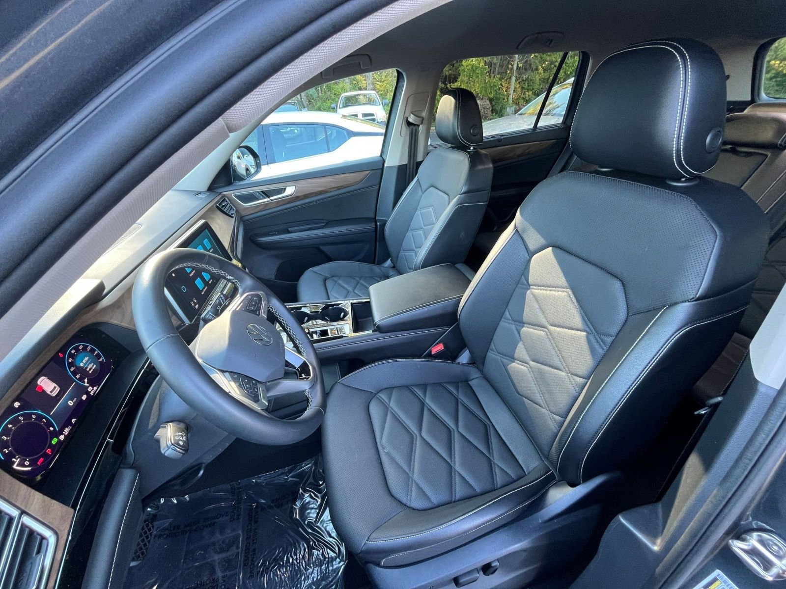 Thumbnail: 2025 Volkswagen Atlas - 32