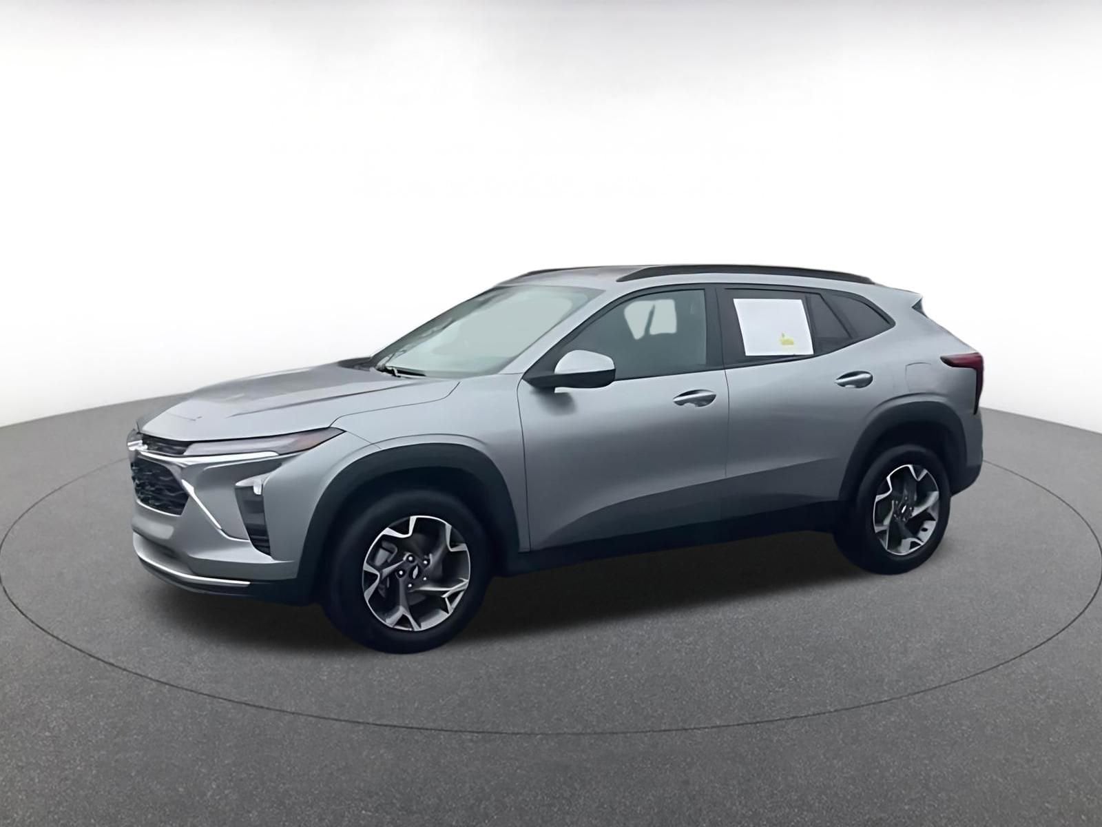 Thumbnail: 2025 Chevrolet Trax - 8