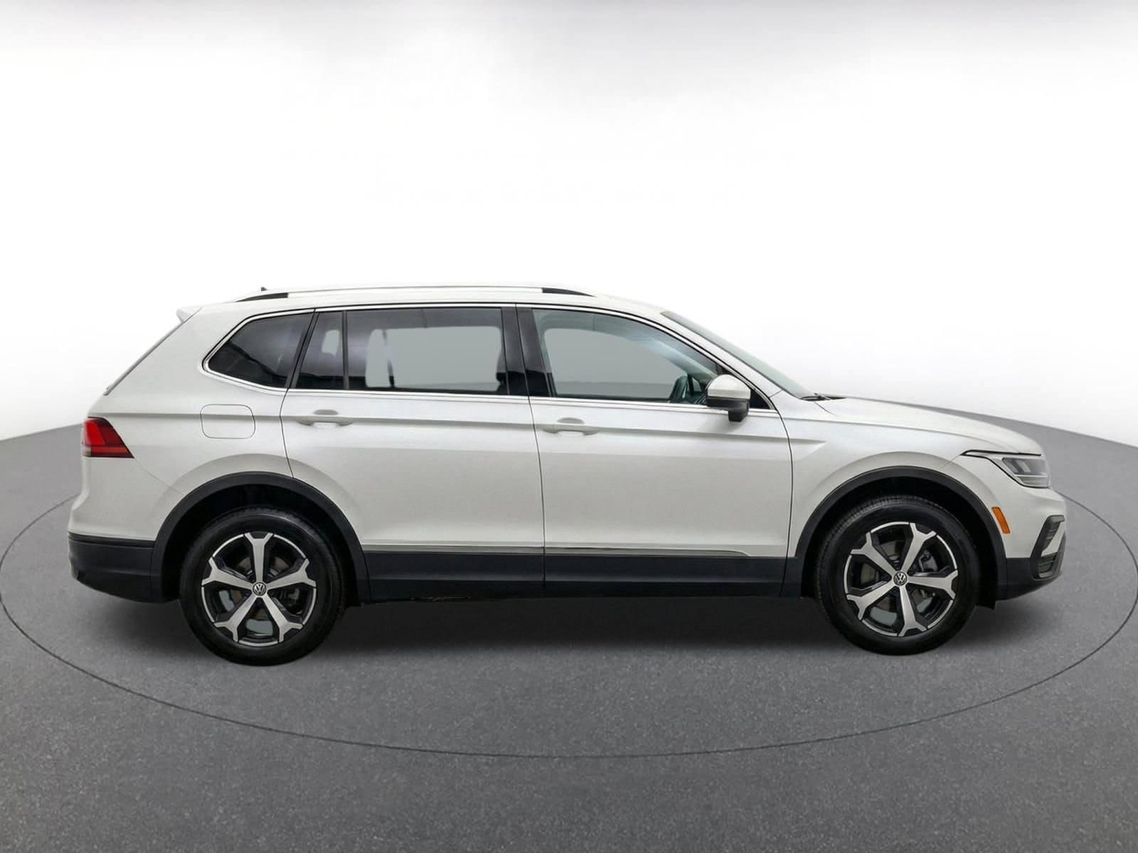 Thumbnail: 2026 Volkswagen Tiguan - 9