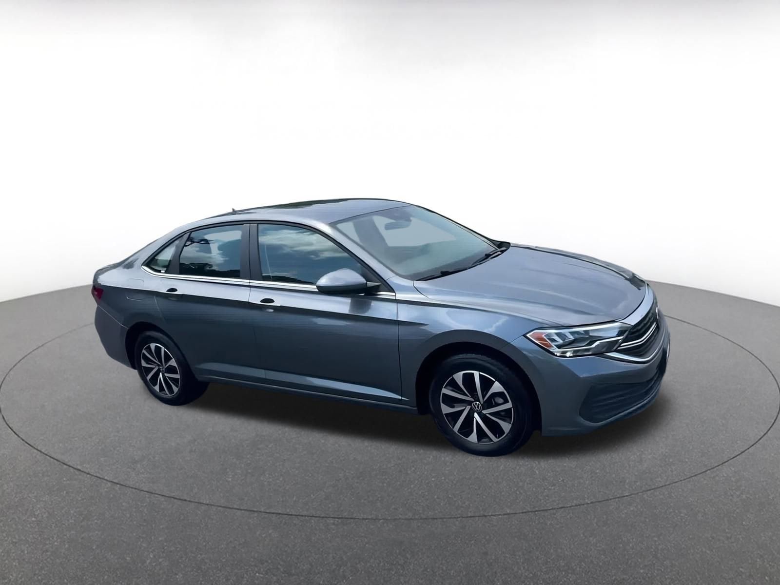 Thumbnail: 2024 Volkswagen Jetta - 2
