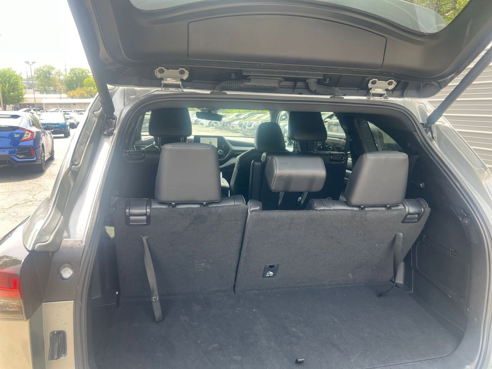 Thumbnail: 2025 Toyota Highlander - 32