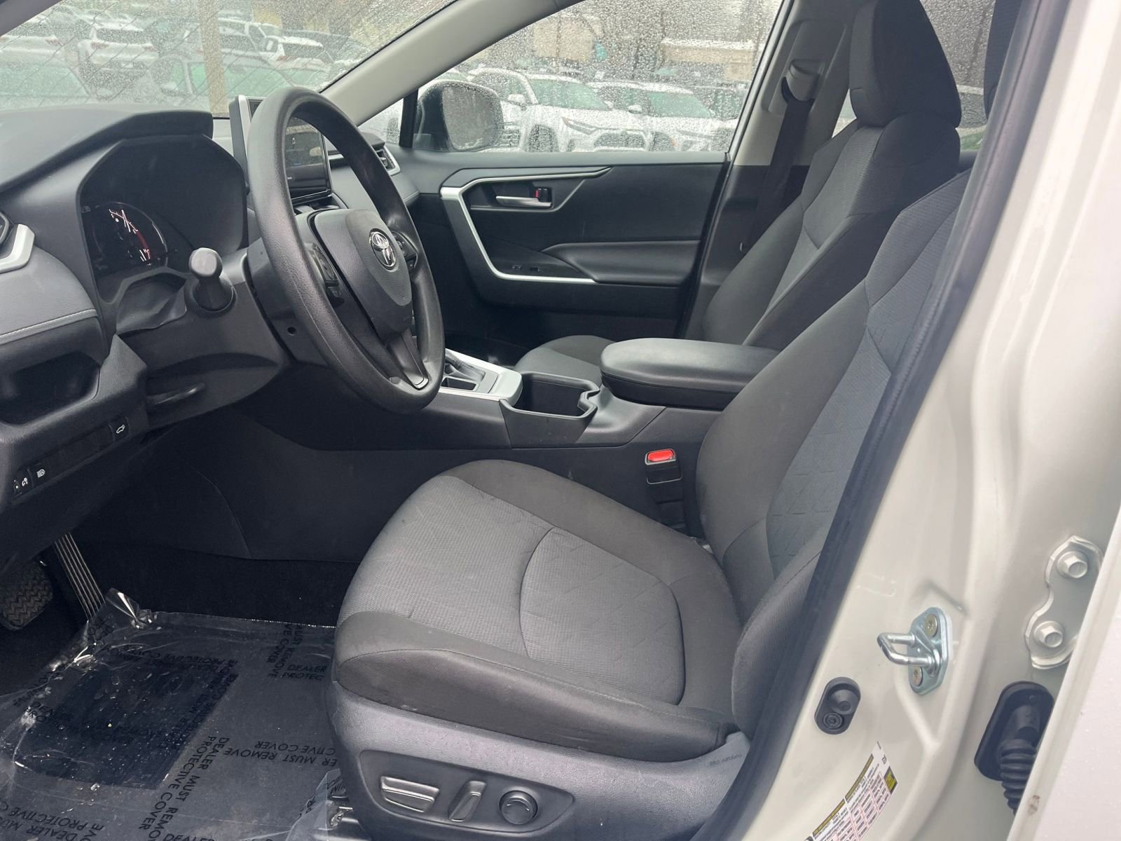 Thumbnail: 2025 Toyota RAV4 - 22