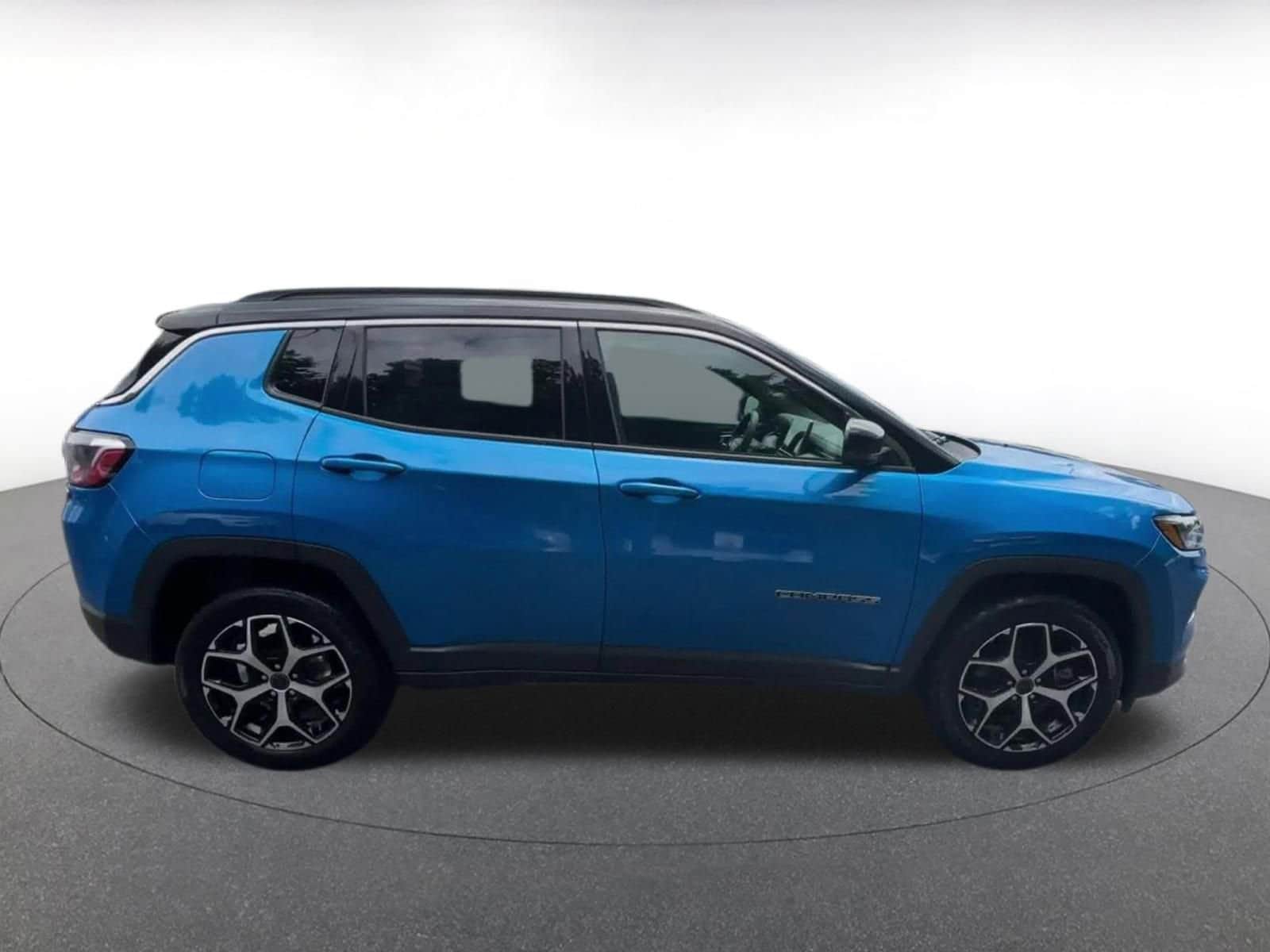 Thumbnail: 2025 Jeep Compass - 16