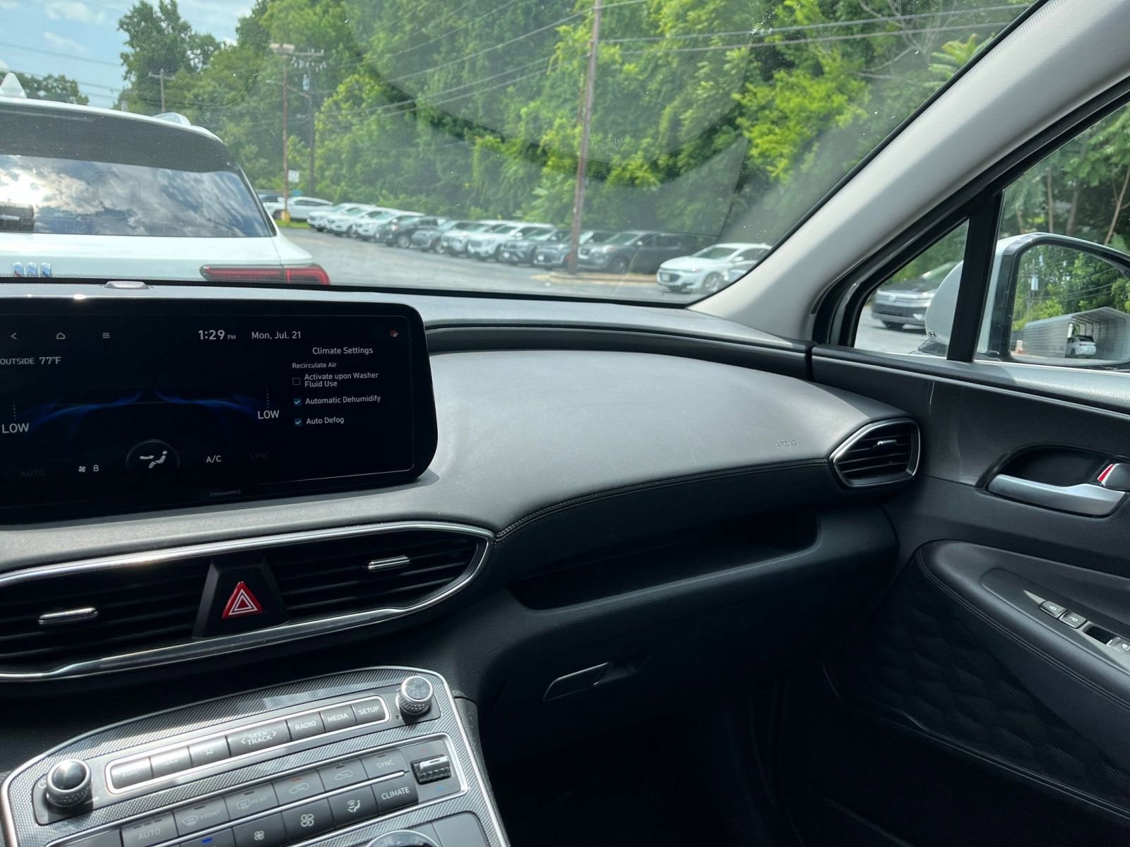 Thumbnail: 2023 Hyundai Santa Fe - 31
