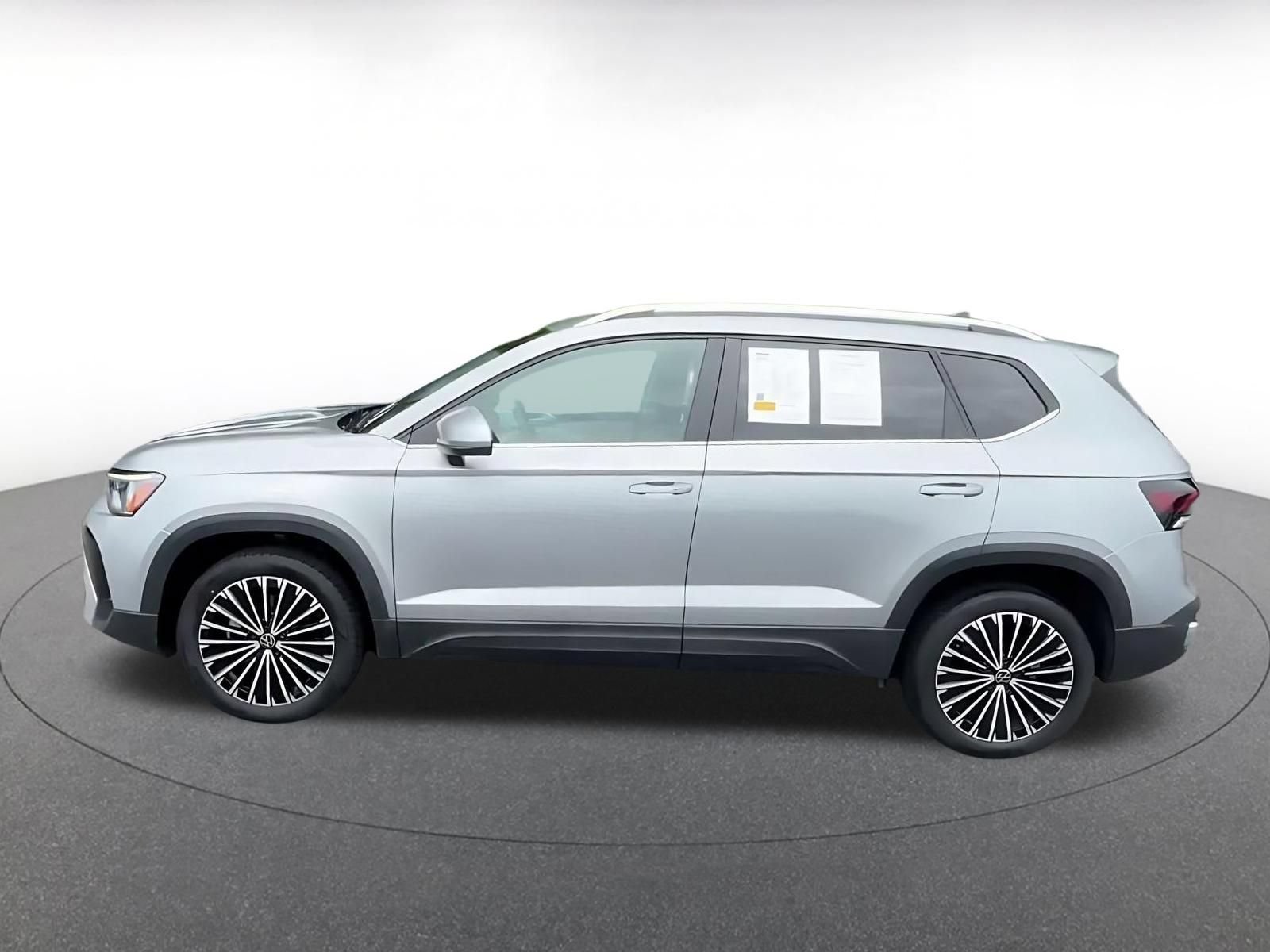 Thumbnail: 2026 Volkswagen Taos - 9