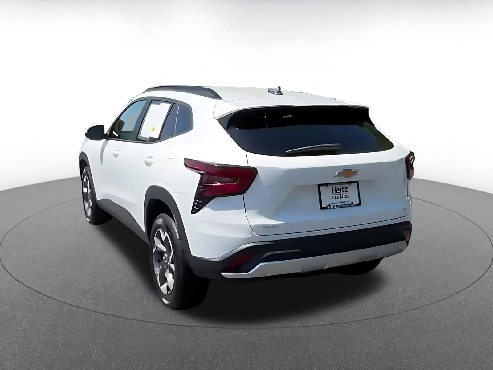 Thumbnail: 2025 Chevrolet Trax - 11
