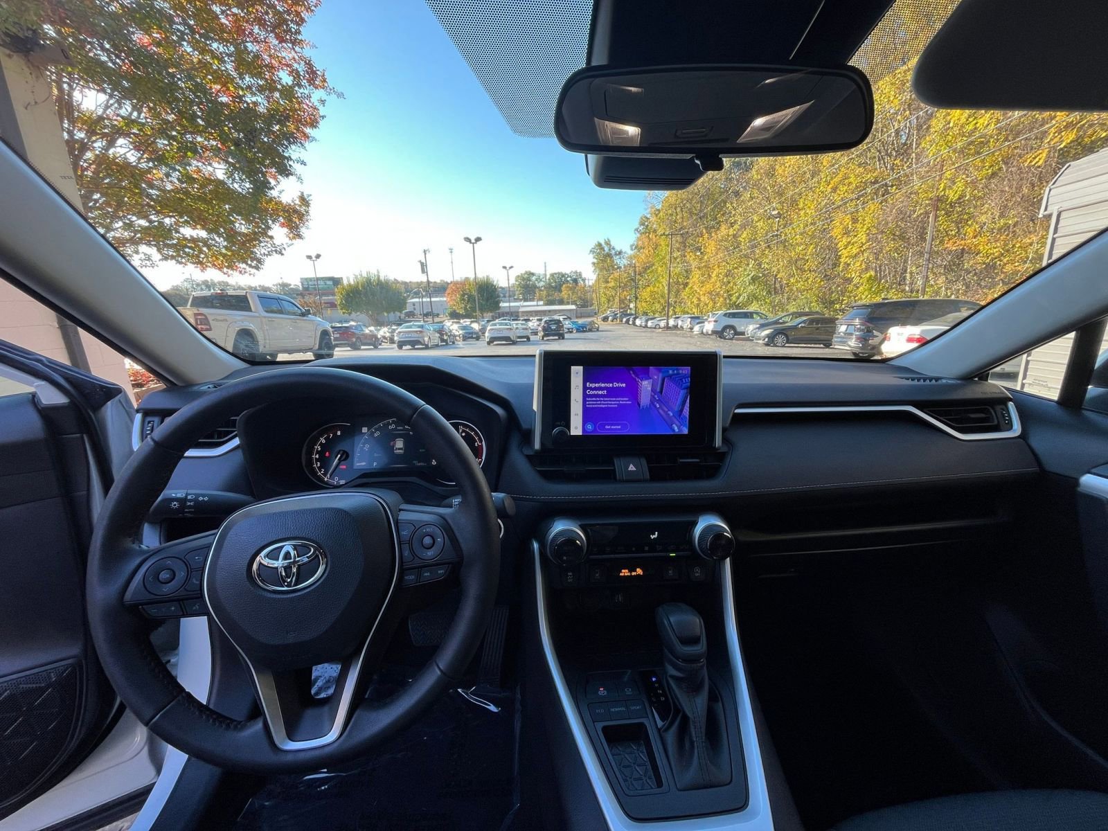 Thumbnail: 2025 Toyota RAV4 - 29