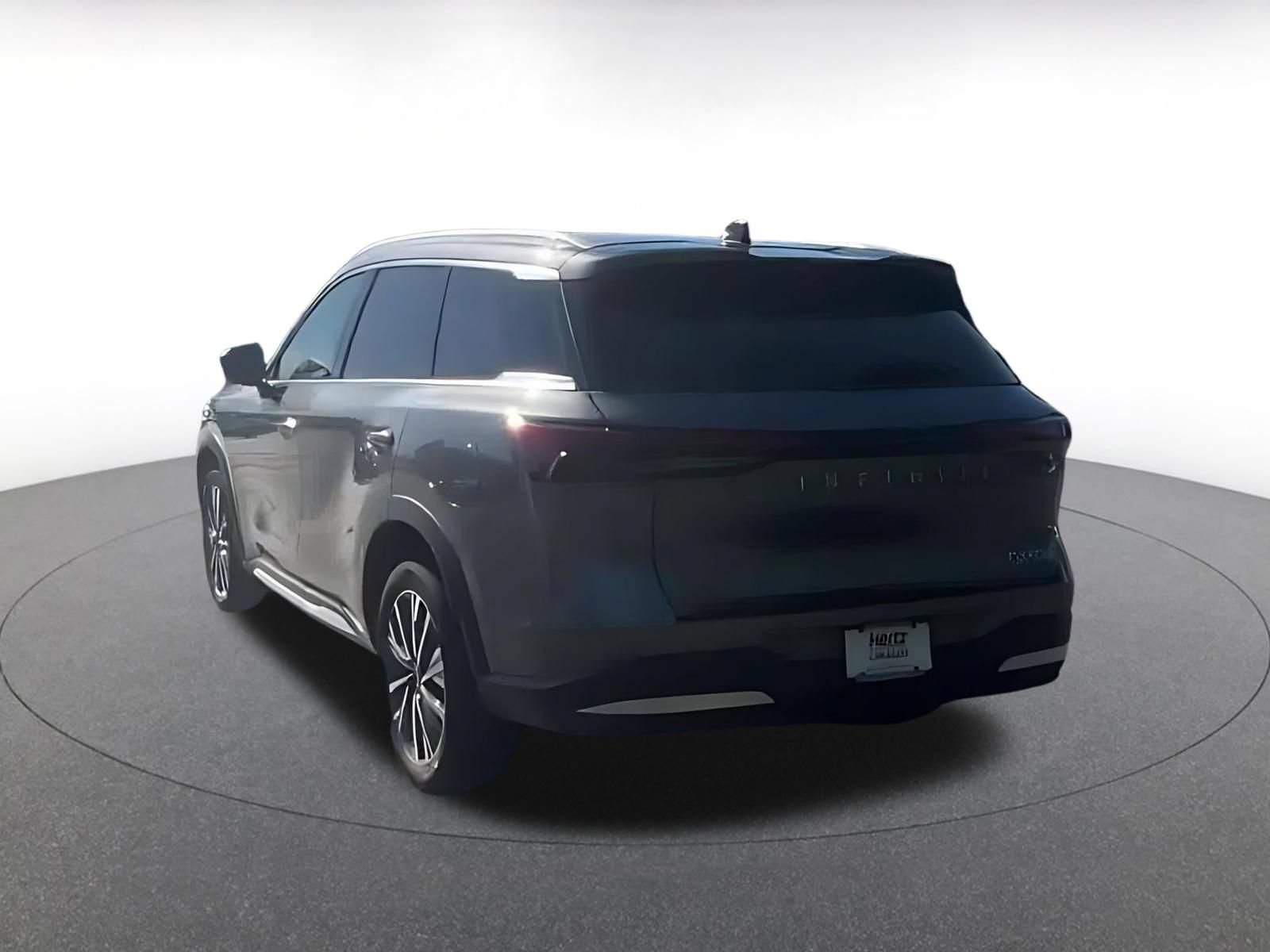 Thumbnail: 2026 INFINITI QX60 - 10