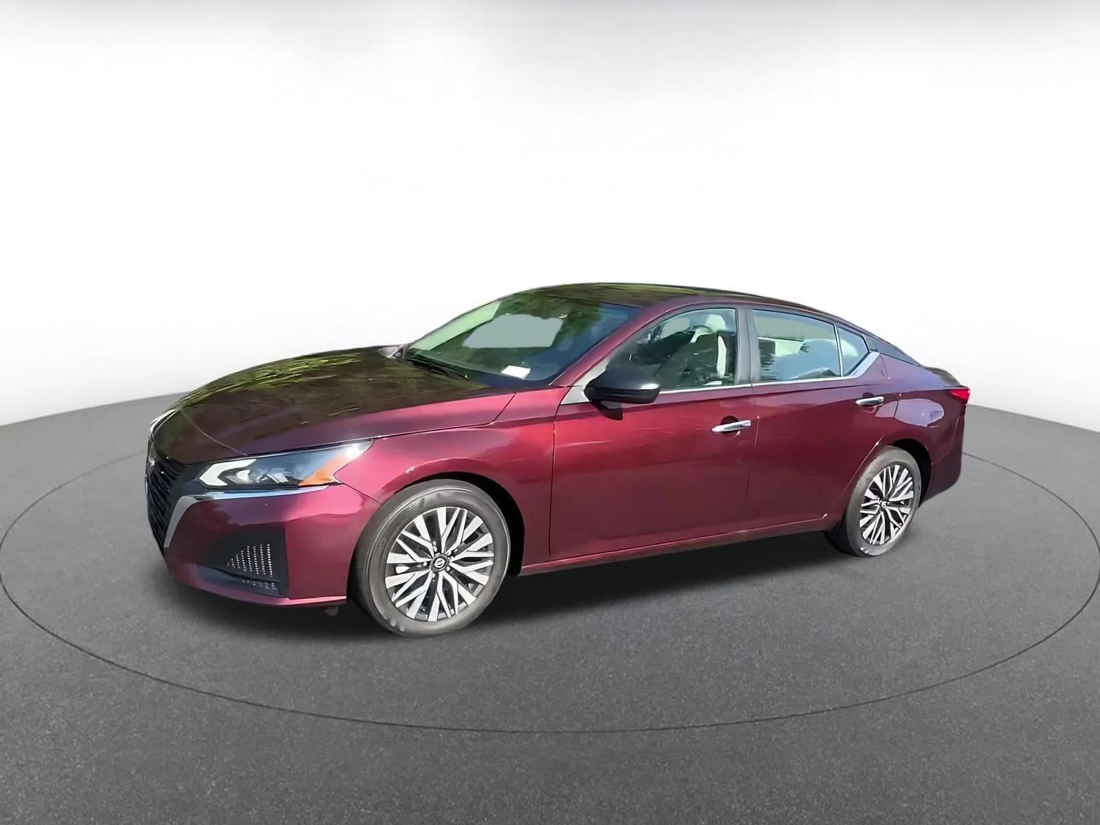 Thumbnail: 2025 Nissan Altima - 8
