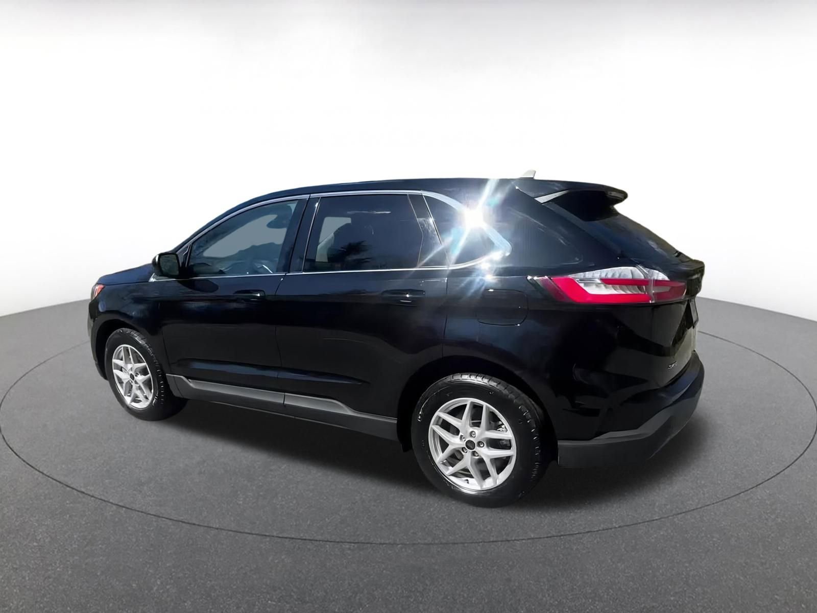 Thumbnail: 2024 Ford Edge - 10