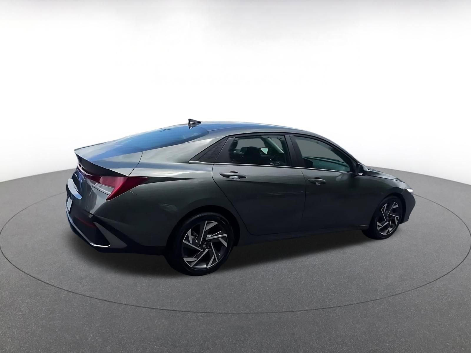 Thumbnail: 2025 Hyundai Elantra - 14