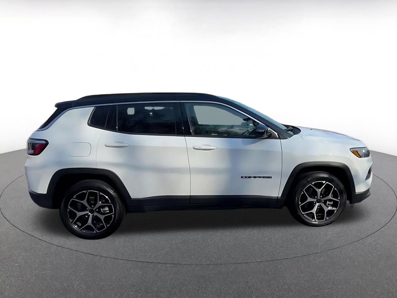 Thumbnail: 2025 Jeep Compass - 15