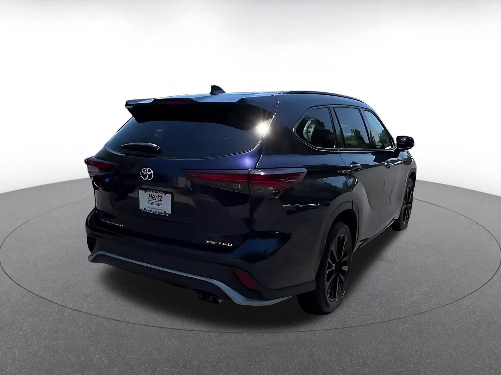 Thumbnail: 2025 Toyota Highlander - 15