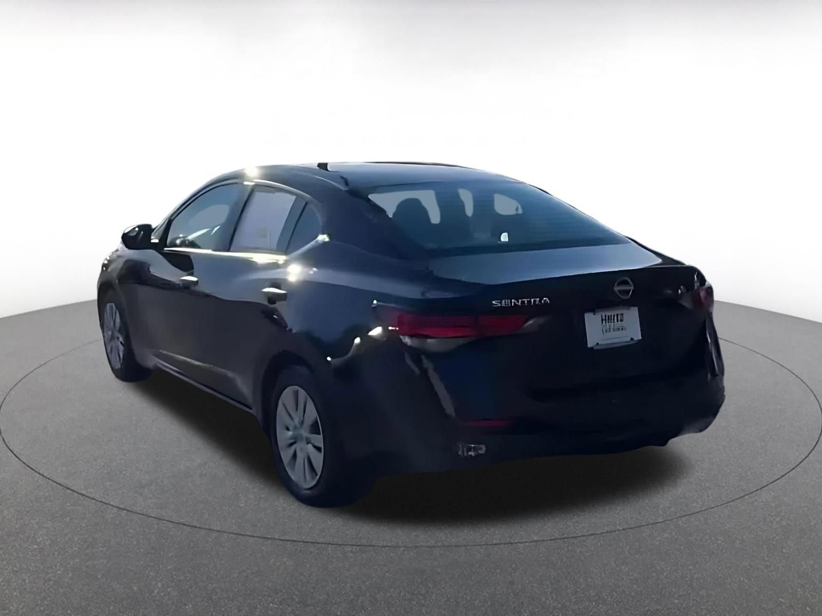 Thumbnail: 2025 Nissan Sentra - 10