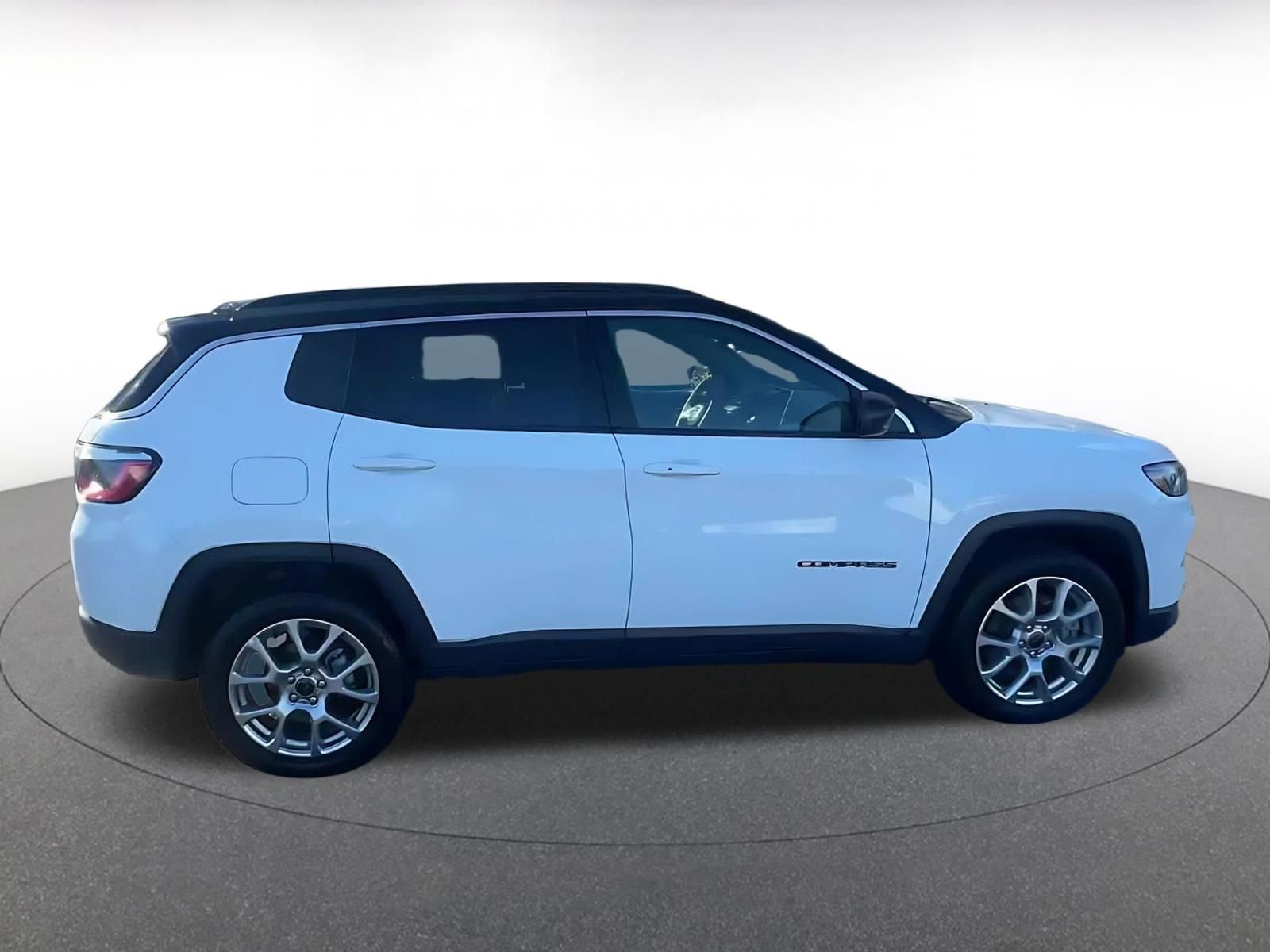 Thumbnail: 2025 Jeep Compass - 16