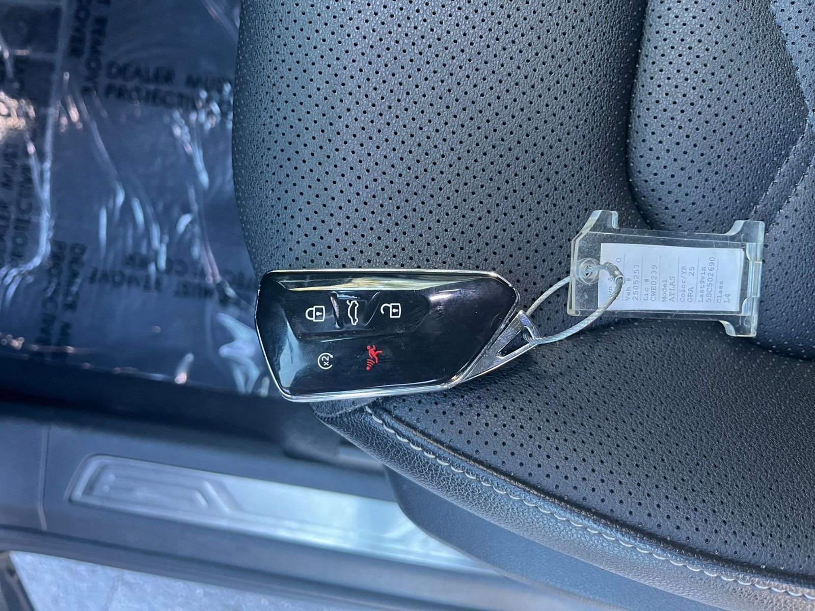 Thumbnail: 2025 Volkswagen Atlas - 21