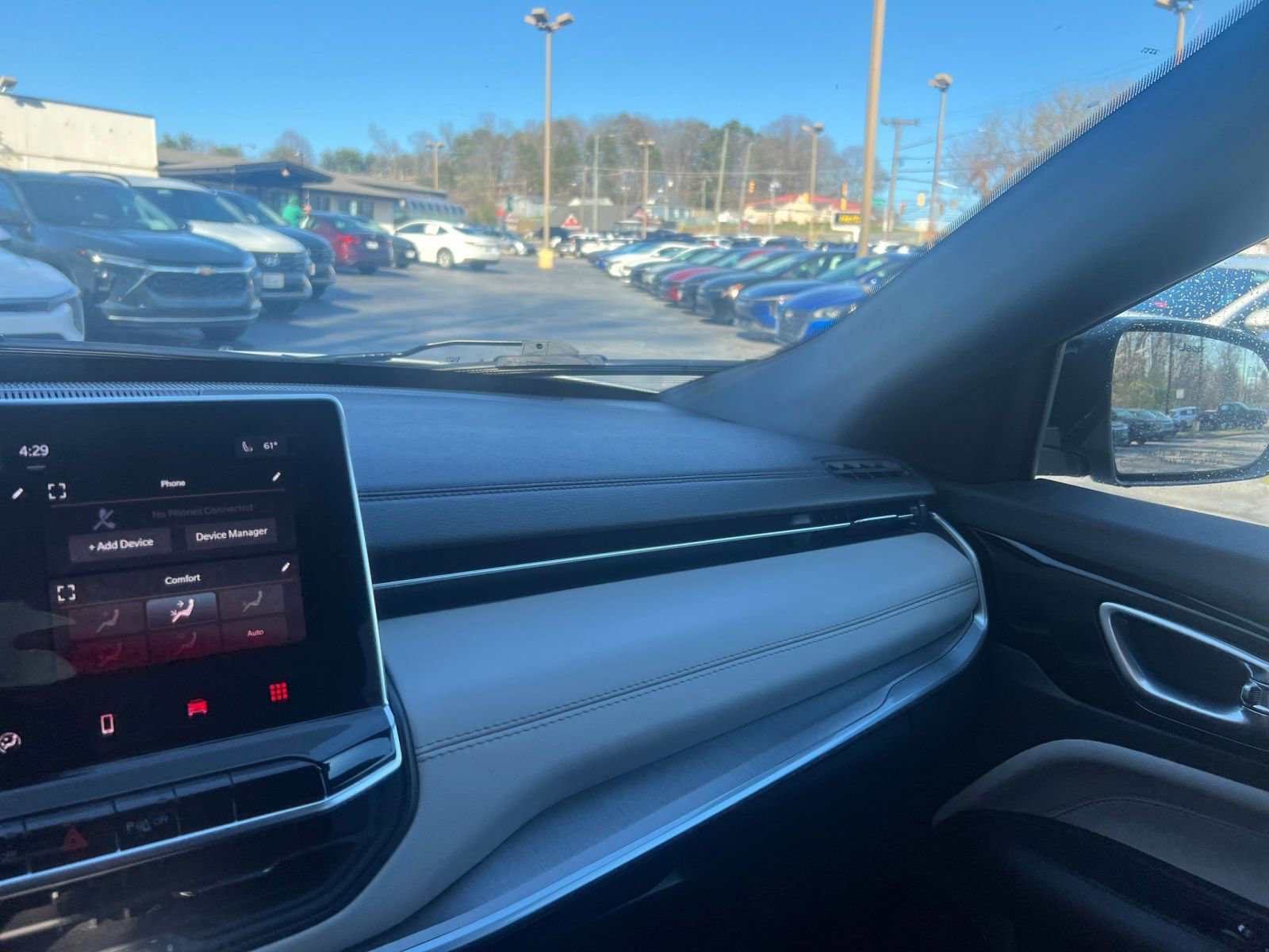 Thumbnail: 2025 Jeep Compass - 30