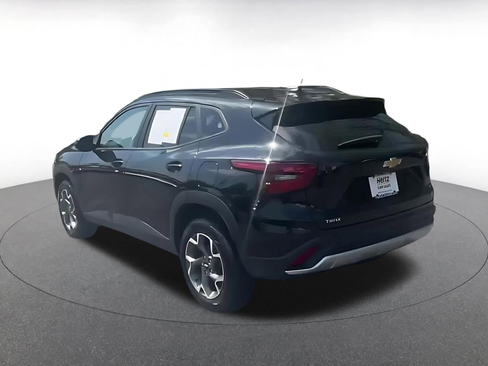 Thumbnail: 2025 Chevrolet Trax - 10