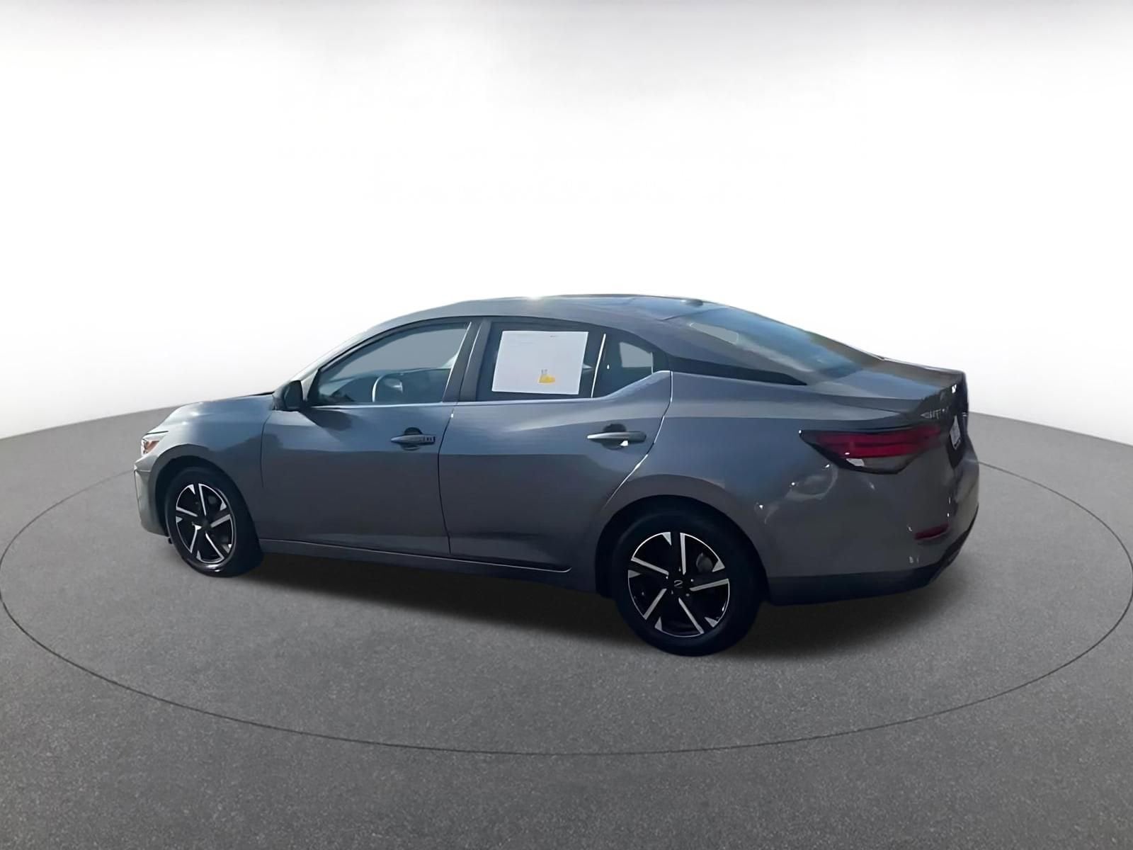 Thumbnail: 2025 Nissan Sentra - 10