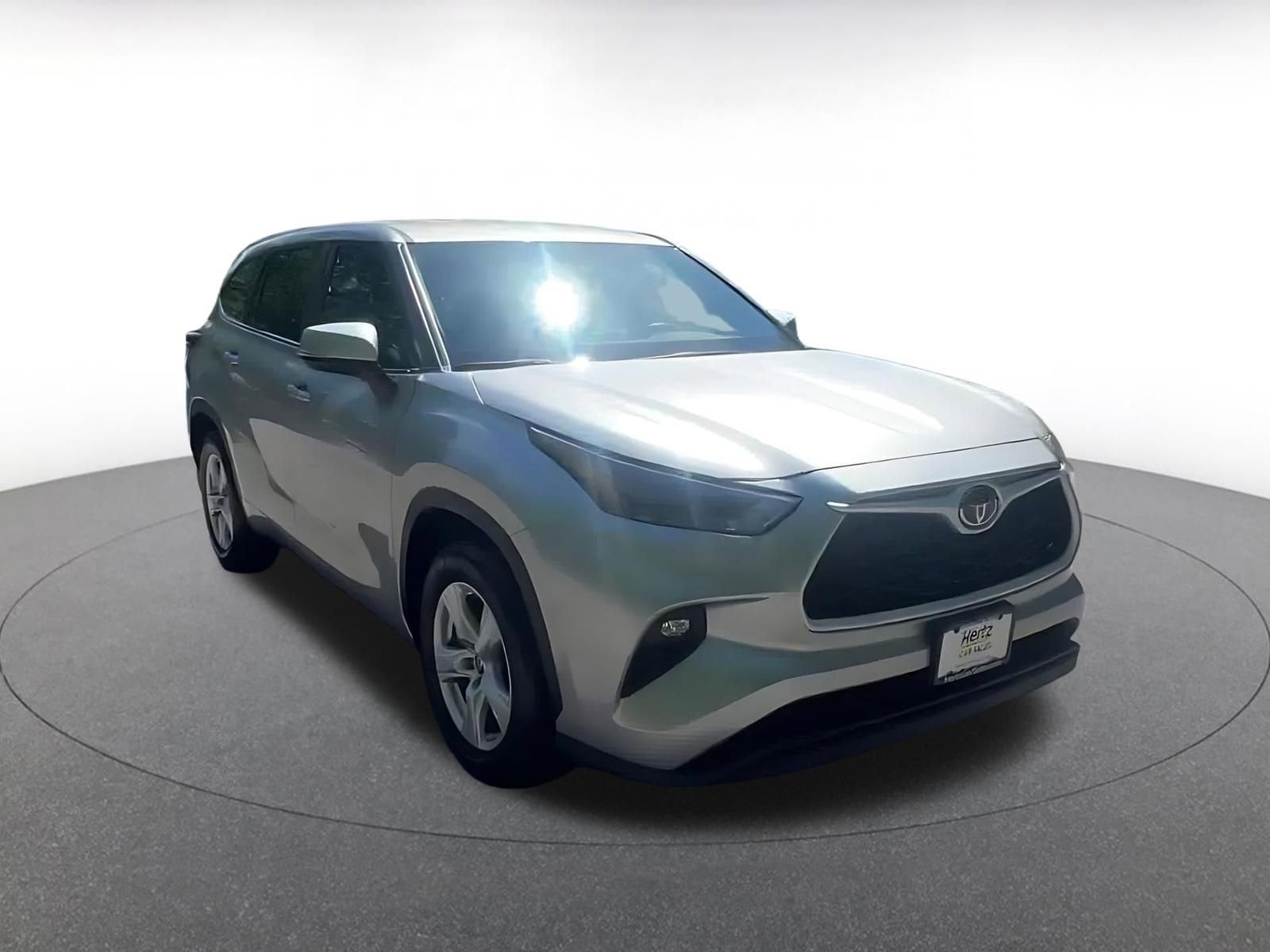 Thumbnail: 2025 Toyota Highlander - 3
