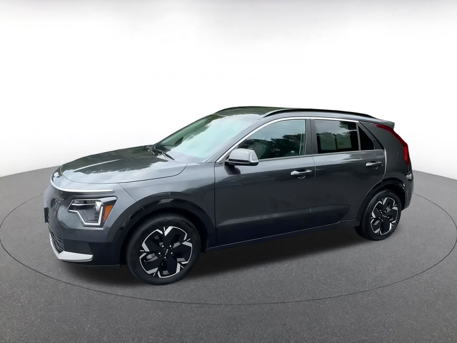 Thumbnail: 2023 Kia Niro - 7