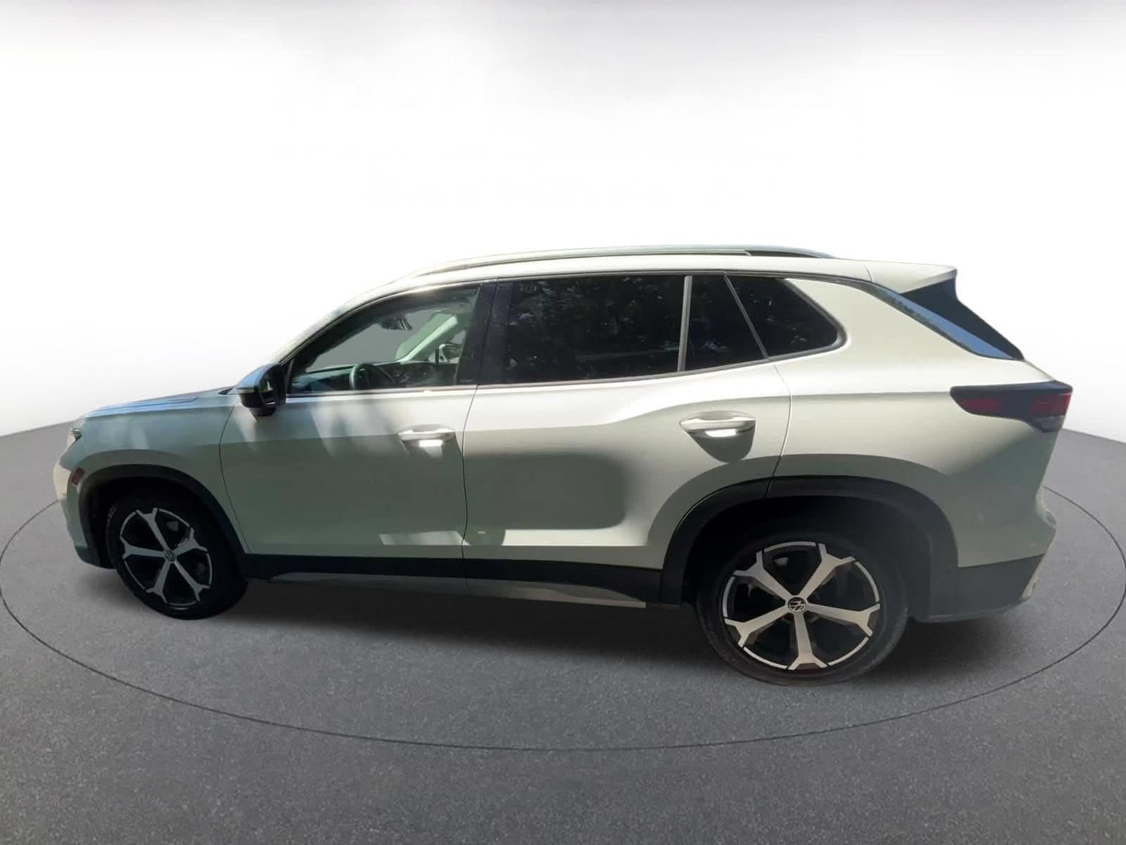 Thumbnail: 2026 Volkswagen Tiguan - 6